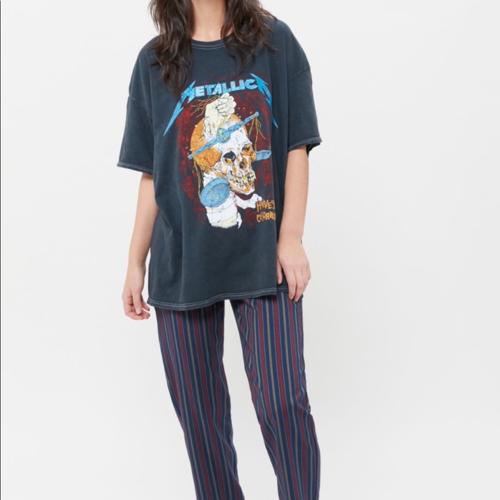 UO Metallica Harvester of Sorrow Glitter Tee